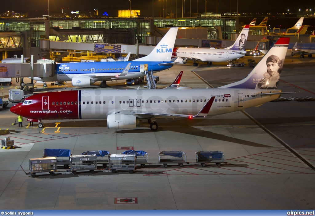 LN-NOY, Boeing 737-800, Norwegian Air Shuttle