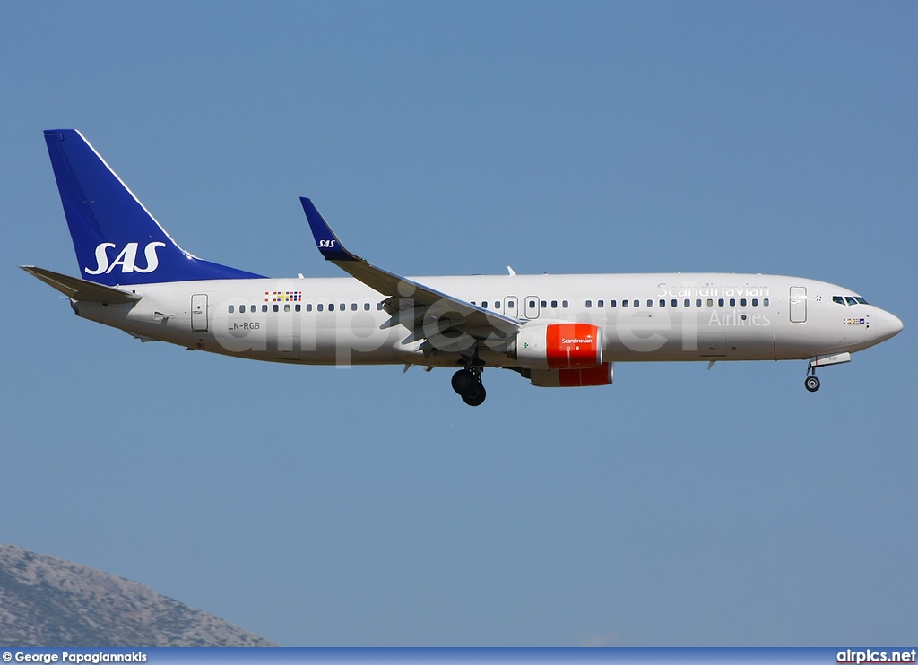 LN-RGB, Boeing 737-800, Scandinavian Airlines System (SAS)