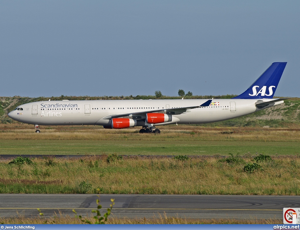 LN-RKF, Airbus A340-300, SAS Norge