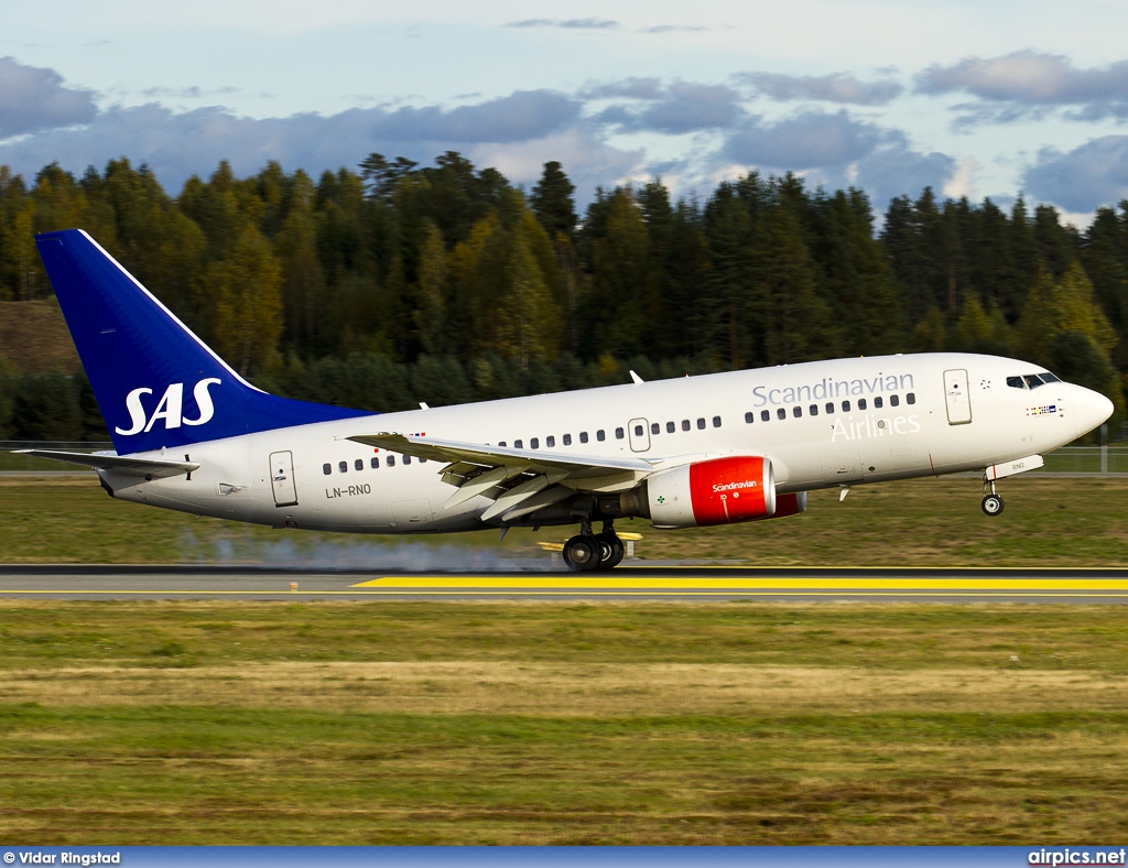 LN-RNO, Boeing 737-700, Scandinavian Airlines System (SAS)