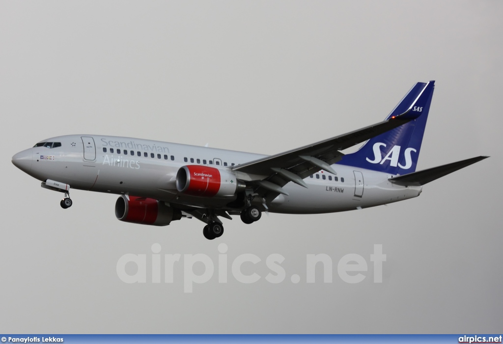 LN-RNW, Boeing 737-700, Scandinavian Airlines System (SAS)