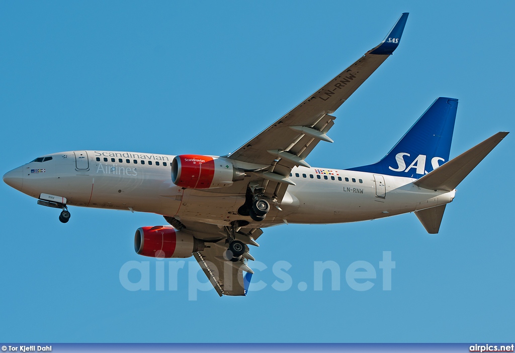 LN-RNW, Boeing 737-700, Scandinavian Airlines System (SAS)