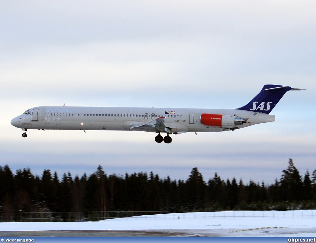 LN-ROP, McDonnell Douglas MD-82, Scandinavian Airlines System (SAS)