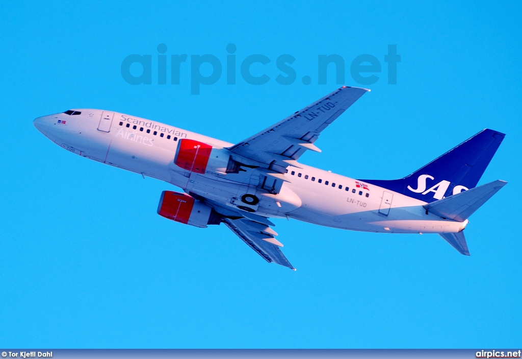 LN-TUD, Boeing 737-700, Scandinavian Airlines System (SAS)