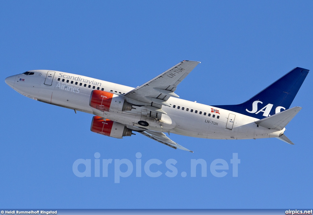 LN-TUH, Boeing 737-700, Scandinavian Airlines System (SAS)