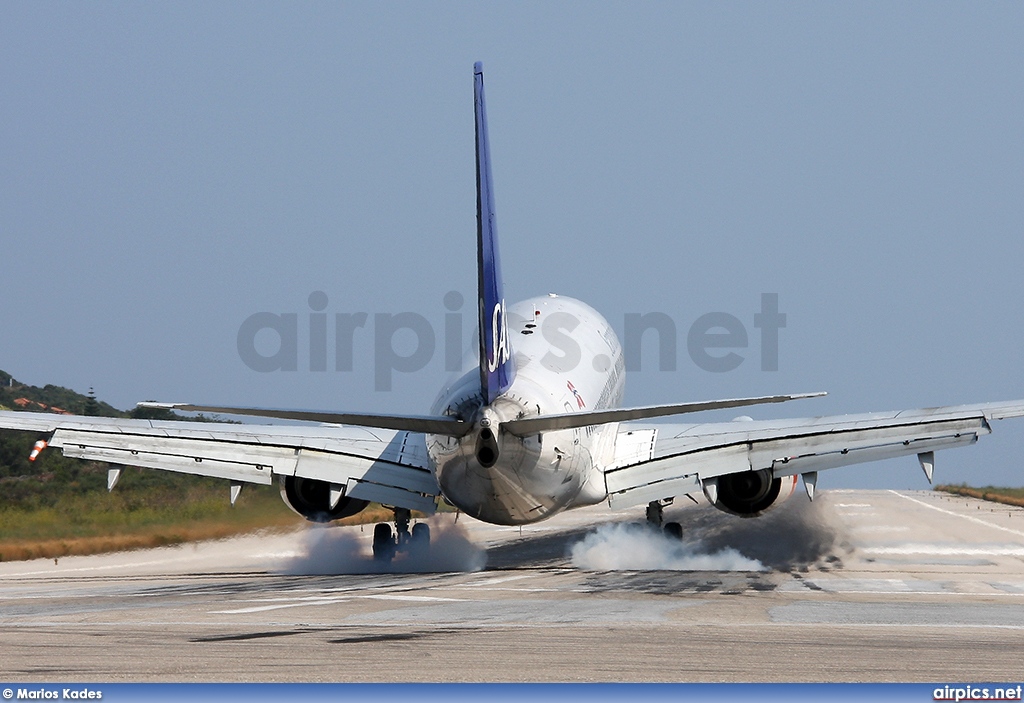 LN-TUH, Boeing 737-700, Scandinavian Airlines System (SAS)