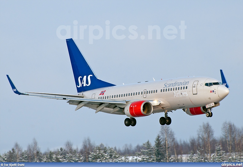 LN-TUL, Boeing 737-700, Scandinavian Airlines System (SAS)
