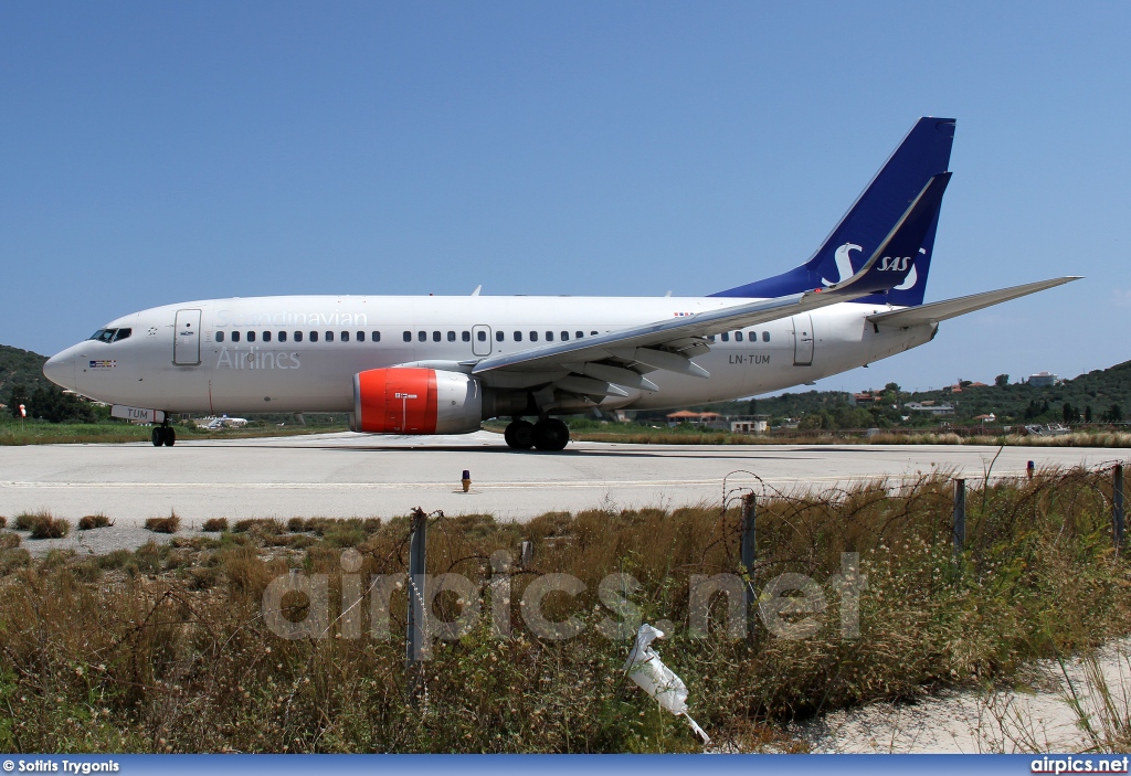 LN-TUM, Boeing 737-700, Scandinavian Airlines System (SAS)