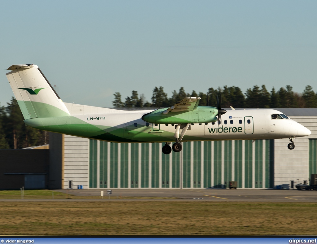 LN-WFH, De Havilland Canada DHC-8-300 Dash 8, Wideroe