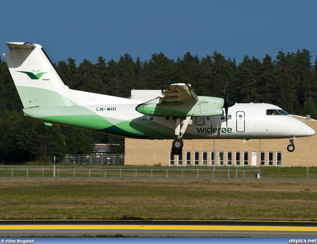 LN-WIO, De Havilland Canada DHC-8-100 Dash 8, Wideroe