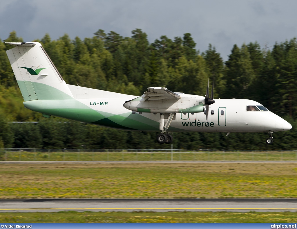 LN-WIR, De Havilland Canada DHC-8-100 Dash 8, Wideroe