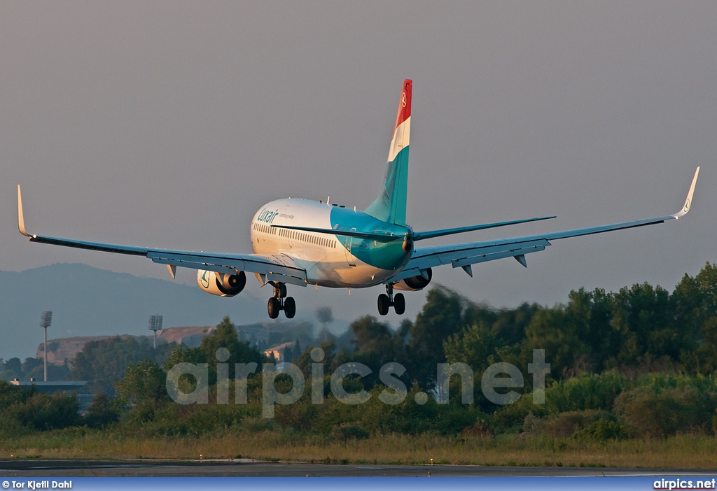 LX-LGS, Boeing 737-700, Luxair