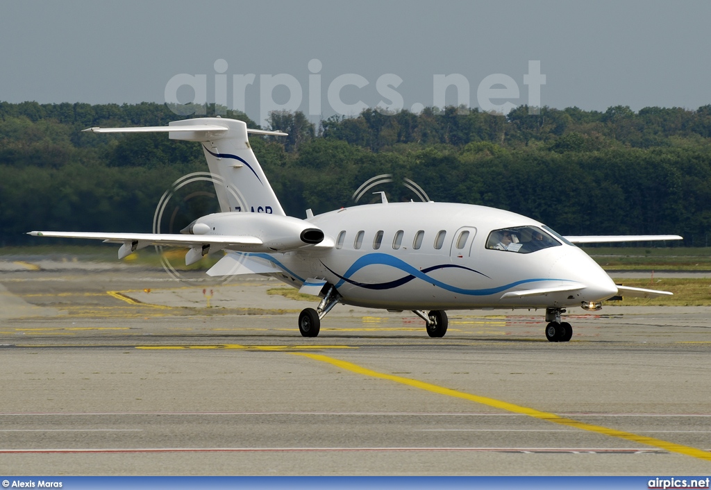 LZ-ASP, Piaggio P180 Avanti, Private