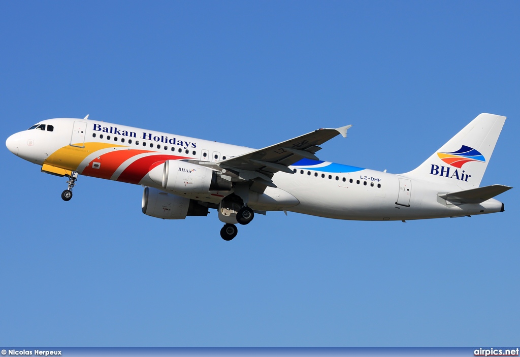 LZ-BHF, Airbus A320-200, BH Air