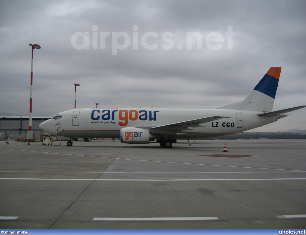 LZ-CGO, Boeing 737-300, Cargoair