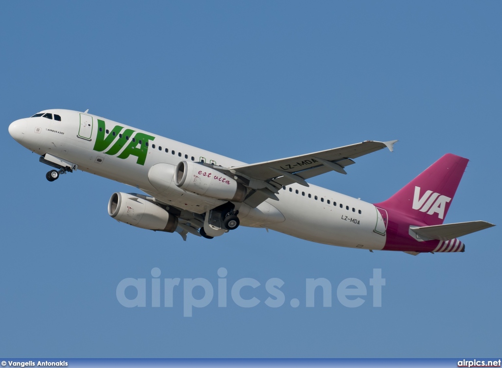 LZ-MDA, Airbus A320-200, Air VIA