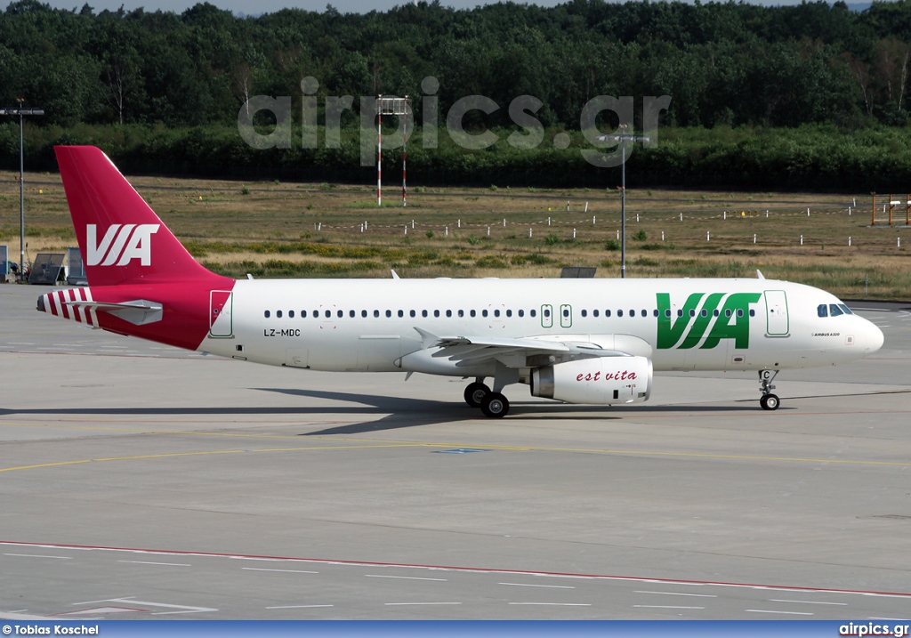 LZ-MDC, Airbus A320-200, Air VIA