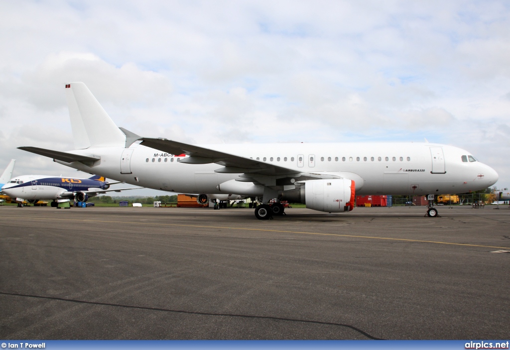 M-ABCS, Airbus A320-200, Untitled
