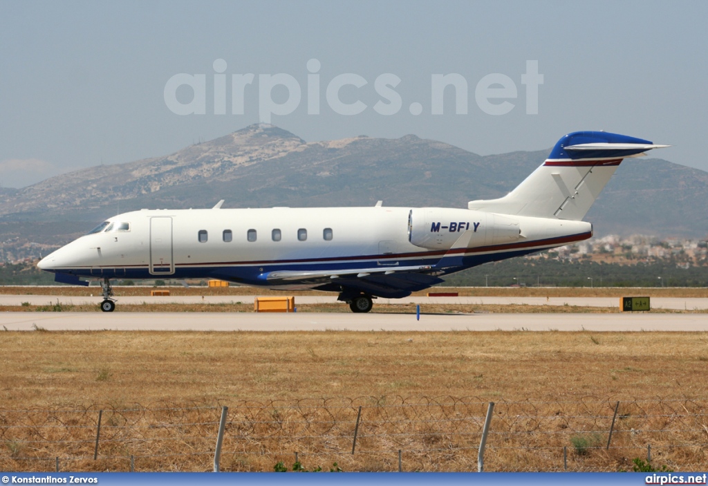 M-BFLY, Bombardier Challenger 300BD-100, Private