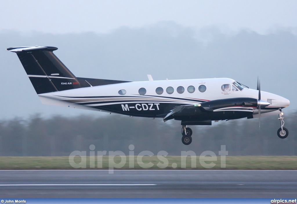 M-CDZT, Beechcraft B200 King Air, BAe Systems