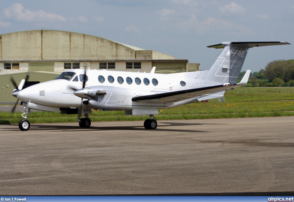 M-FIVE, Beechcraft 350 Super King Air B300, Private