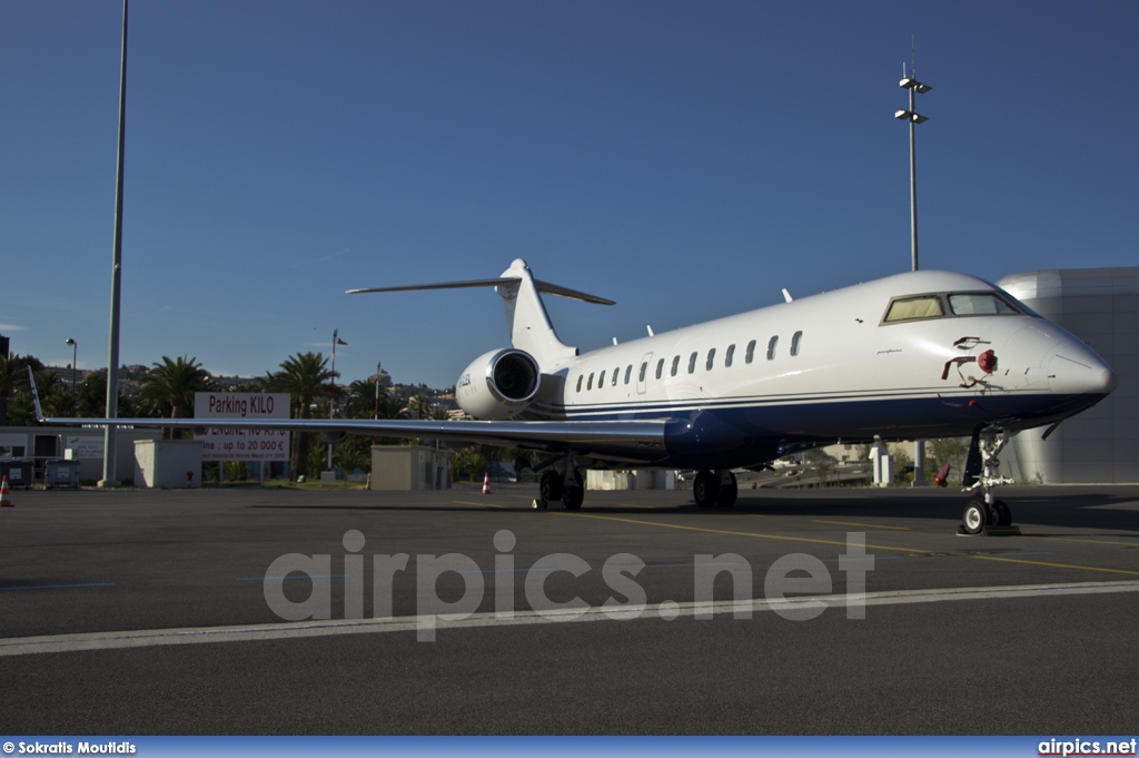 M-GLEX, Bombardier Global Express, Private