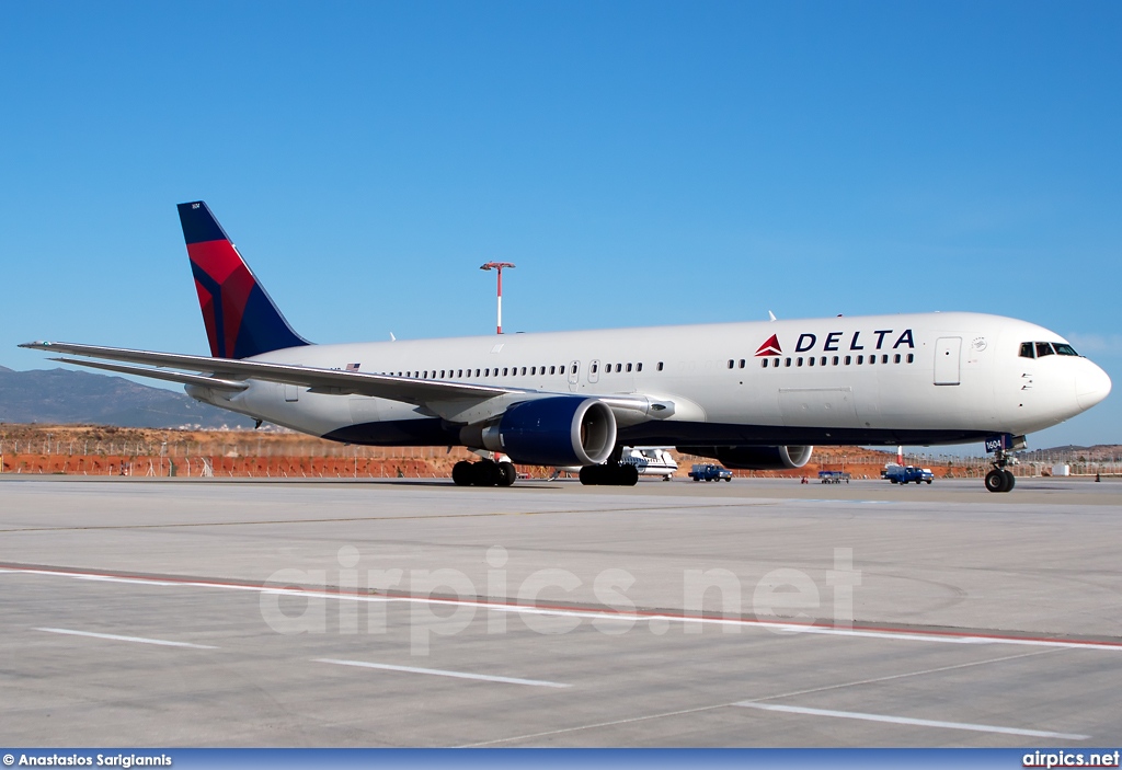 N1604R, Boeing 767-300ER, Delta Air Lines