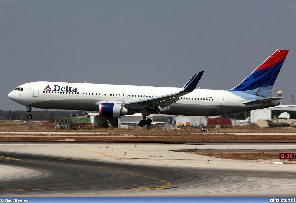 N1611B, Boeing 767-300ER, Delta Air Lines