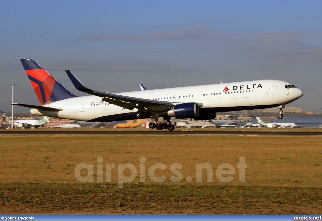 N1613B, Boeing 767-300ER, Delta Air Lines