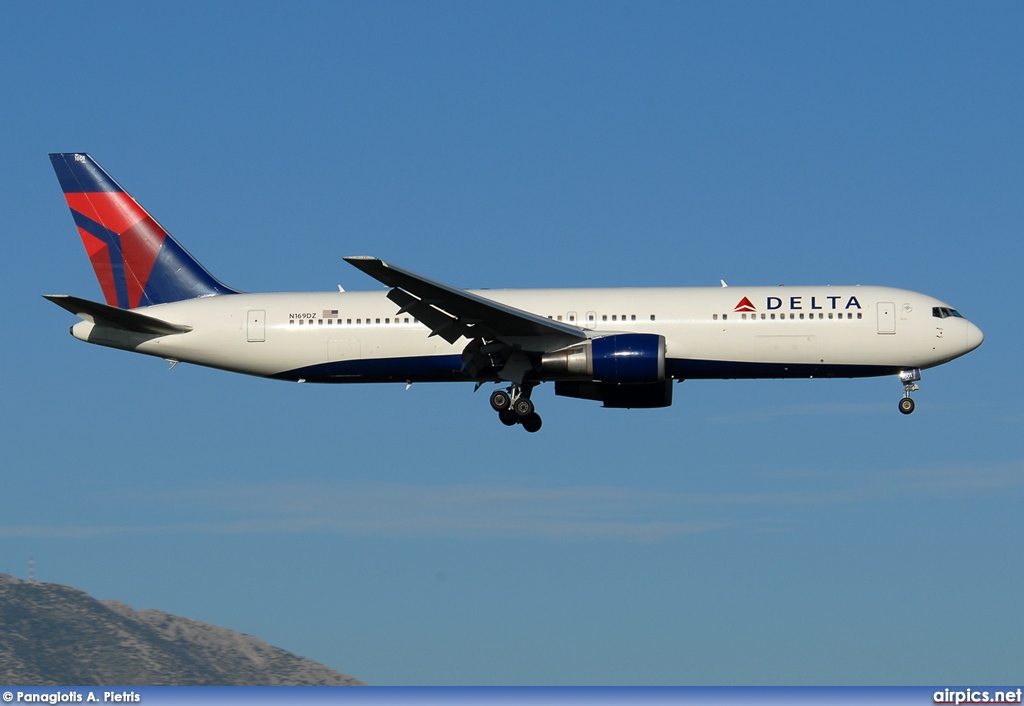 N169DZ, Boeing 767-300ER, Delta Air Lines