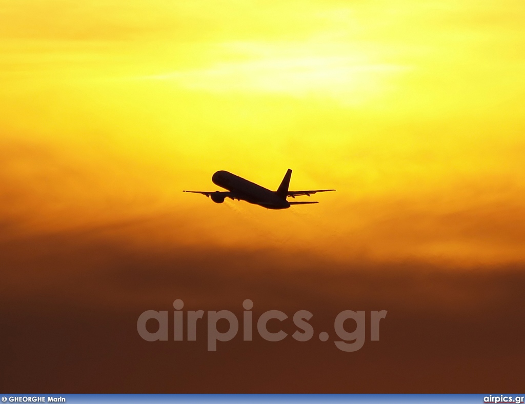 N558AX, Boeing 757-200ER, Omni Air International