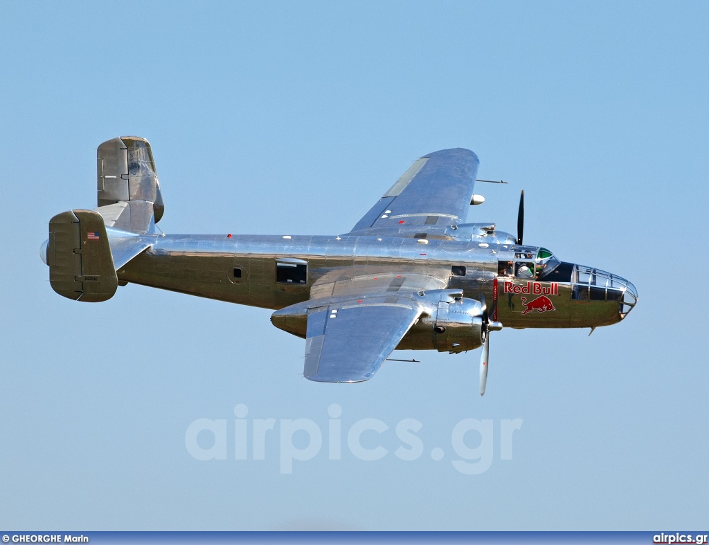 N6123C, North American B-25J Mitchell, Flying Bulls