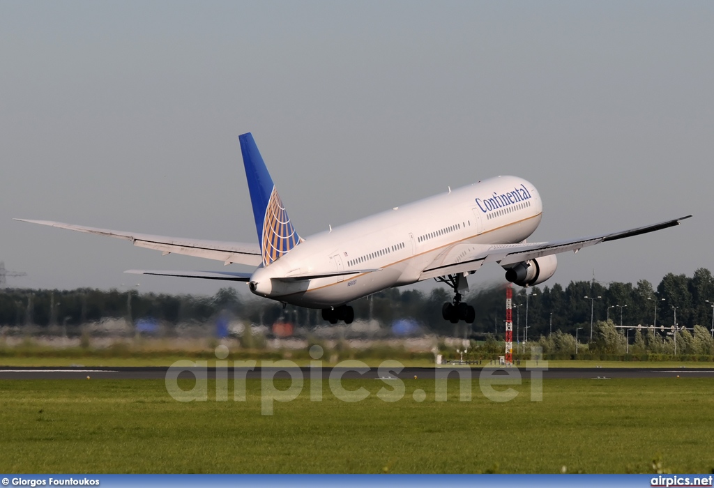 N68061, Boeing 767-400ER, Continental Airlines