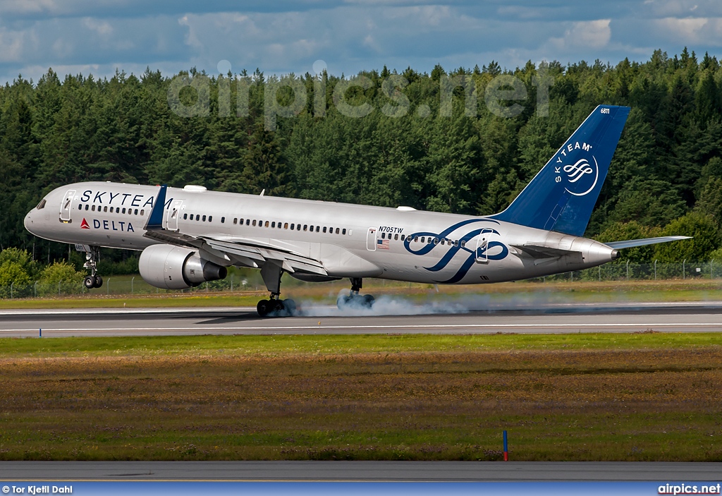 N705TW, Boeing 757-200, Delta Air Lines