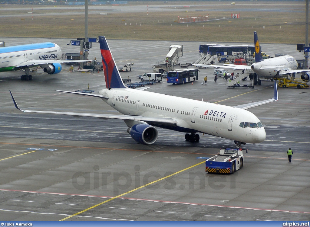 N722TW, Boeing 757-200, Delta Air Lines