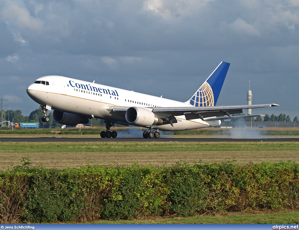 N73152, Boeing 767-200ER, Continental Airlines