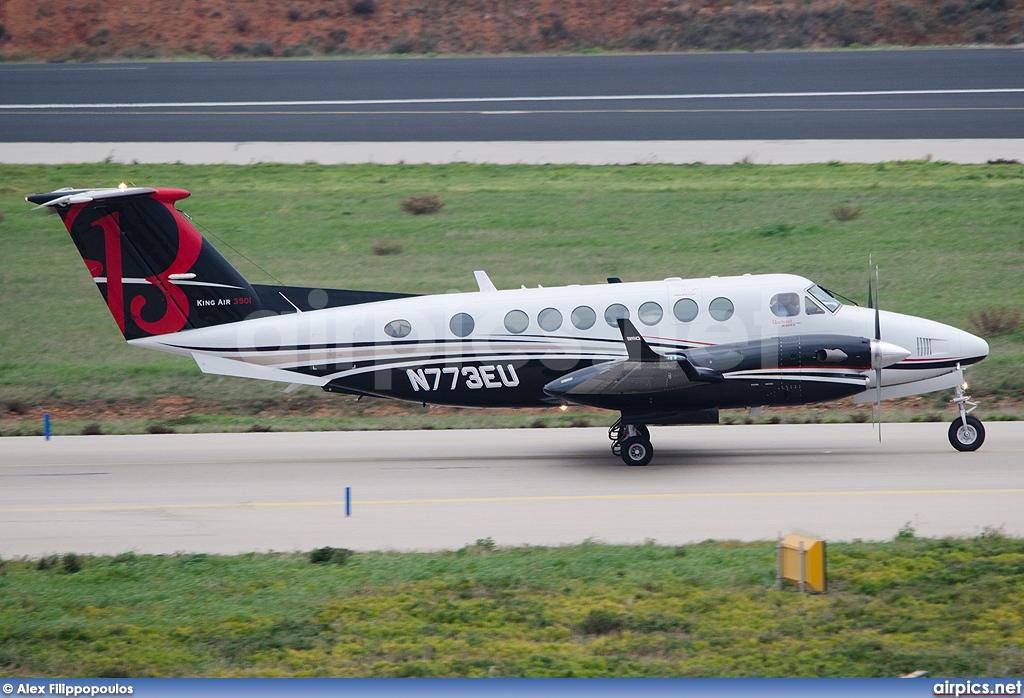 N733EU, Beechcraft 350 Super King Air, Private