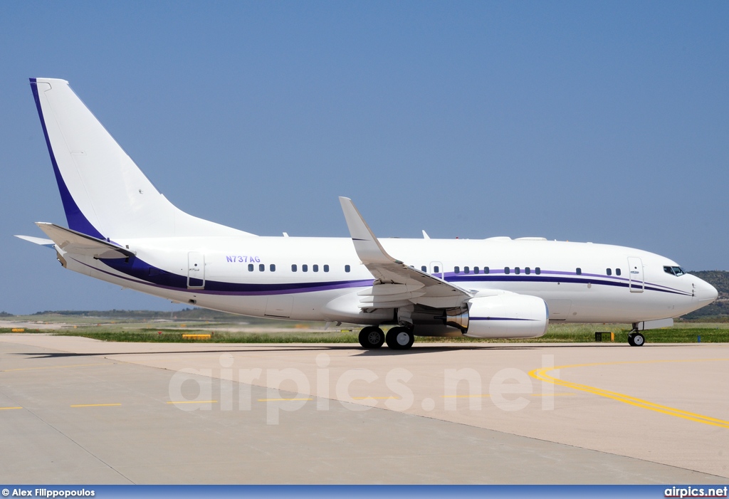 N737AG, Boeing 737-700/BBJ, Private