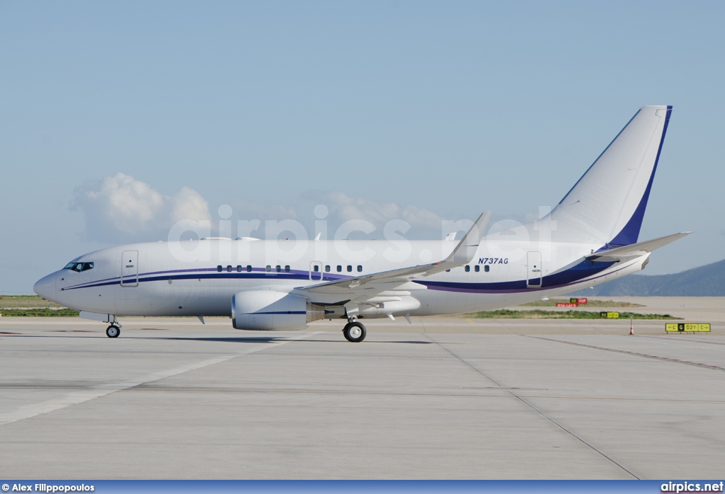 N737AG, Boeing 737-700/BBJ, Private