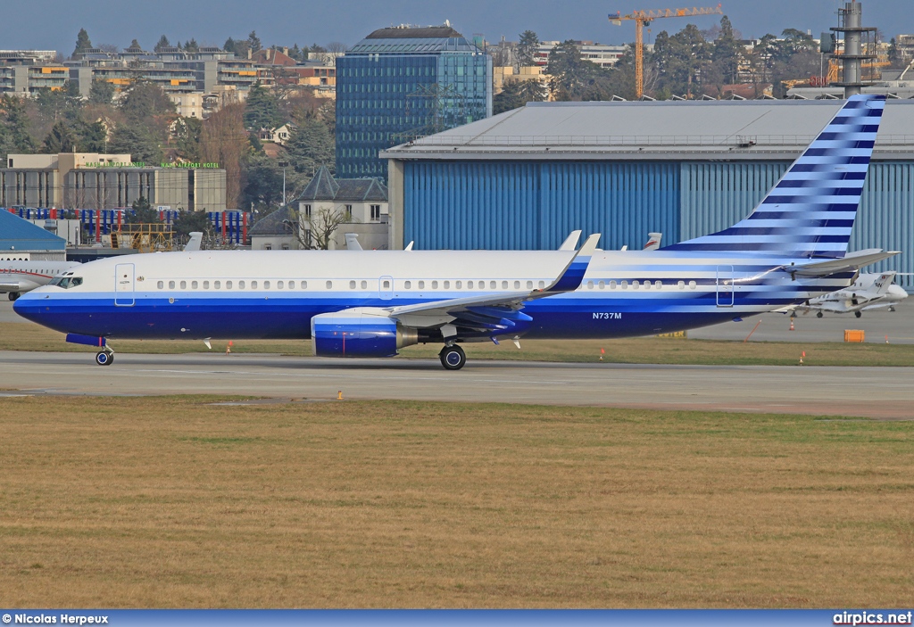 N737M, Boeing 737-800/BBJ2, Private