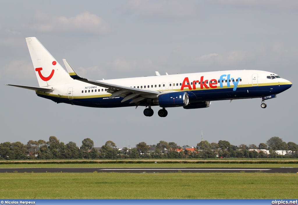 N739MA, Boeing 737-800, Arkefly