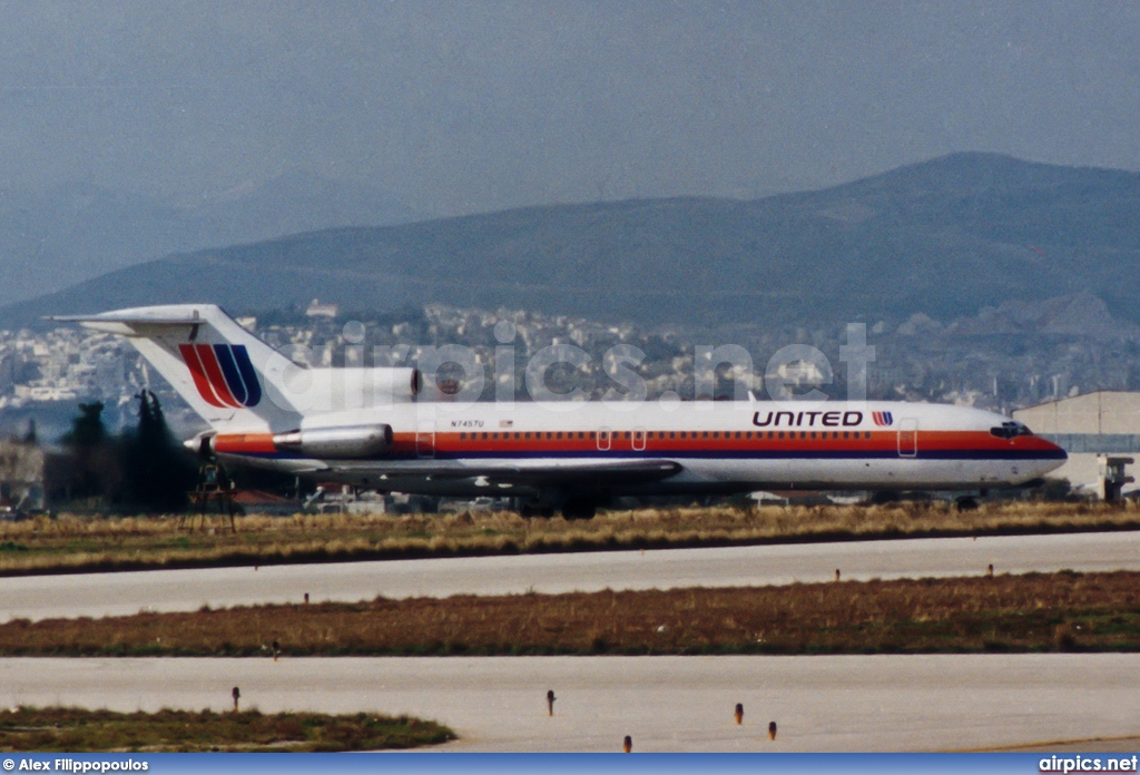 N7457U, Boeing 727-200Adv, United Airlines