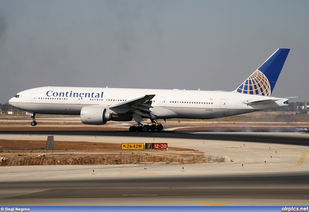 N77012, Boeing 777-200ER, Continental Airlines