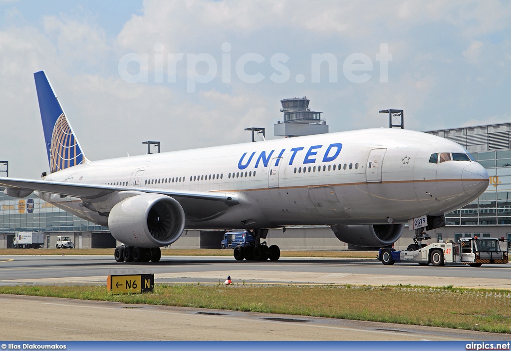 N779UA, Boeing 777-200ER, United Airlines