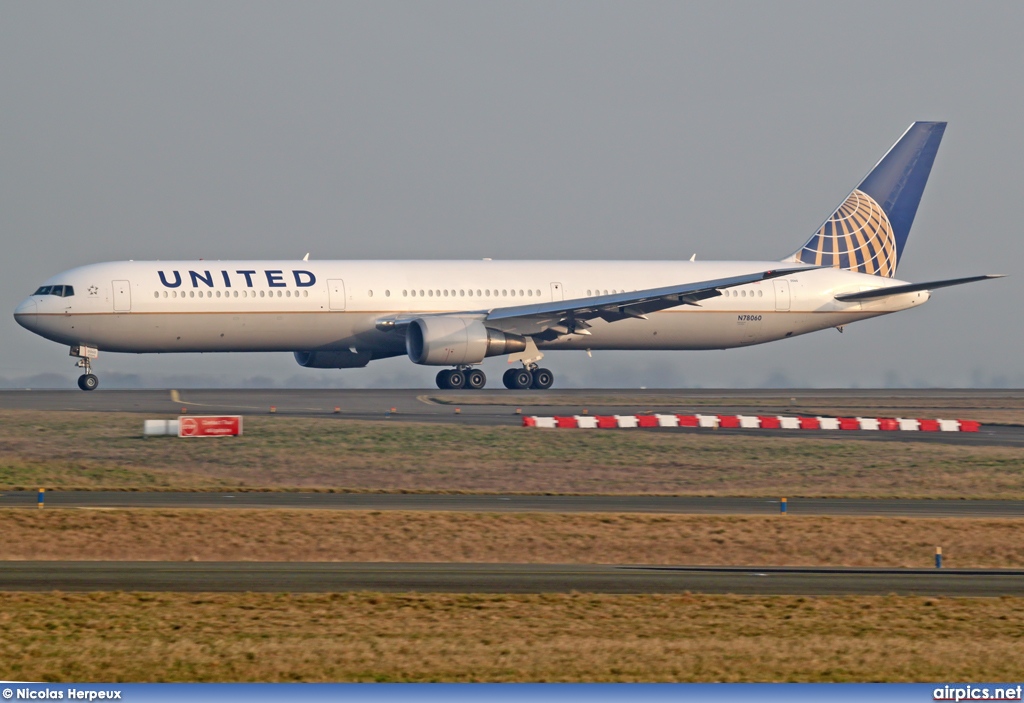 N78060, Boeing 767-400ER, United Airlines