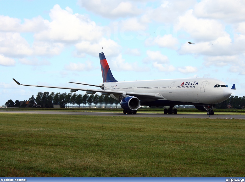 N803NW, Airbus A330-200, Delta Air Lines