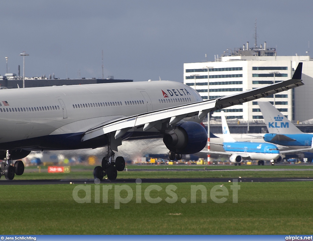 N805NW, Airbus A330-300, Delta Air Lines