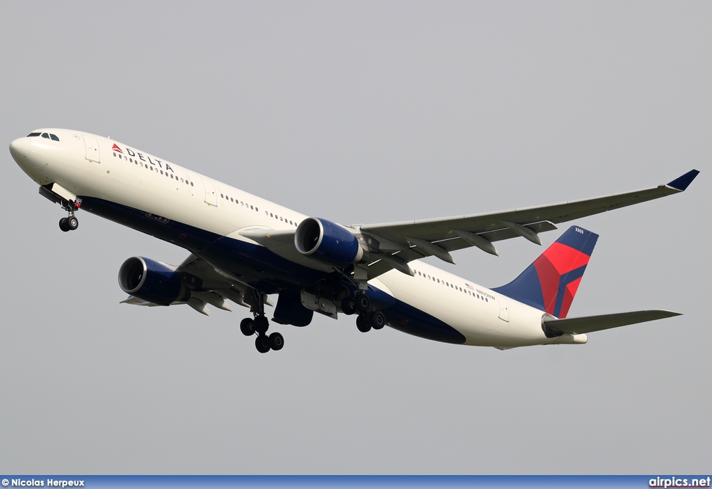 N805NW, Airbus A330-300, Delta Air Lines