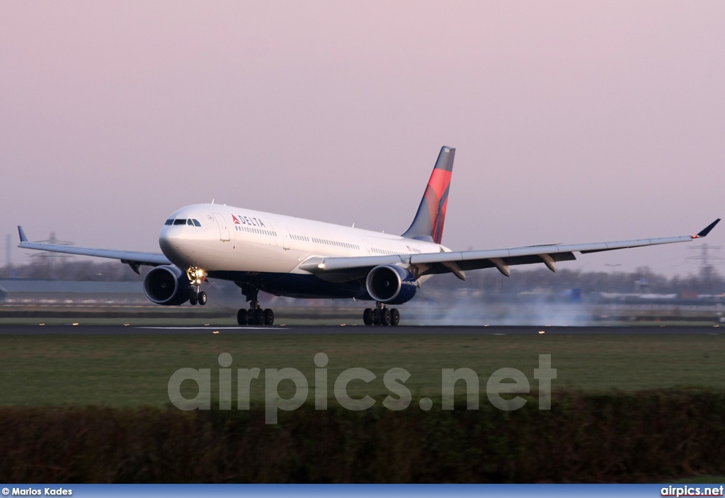 N805NW, Airbus A330-300, Delta Air Lines