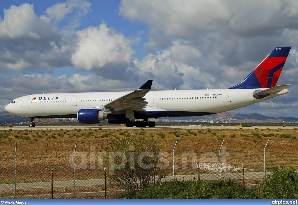 N809NW, Airbus A330-300, Delta Air Lines